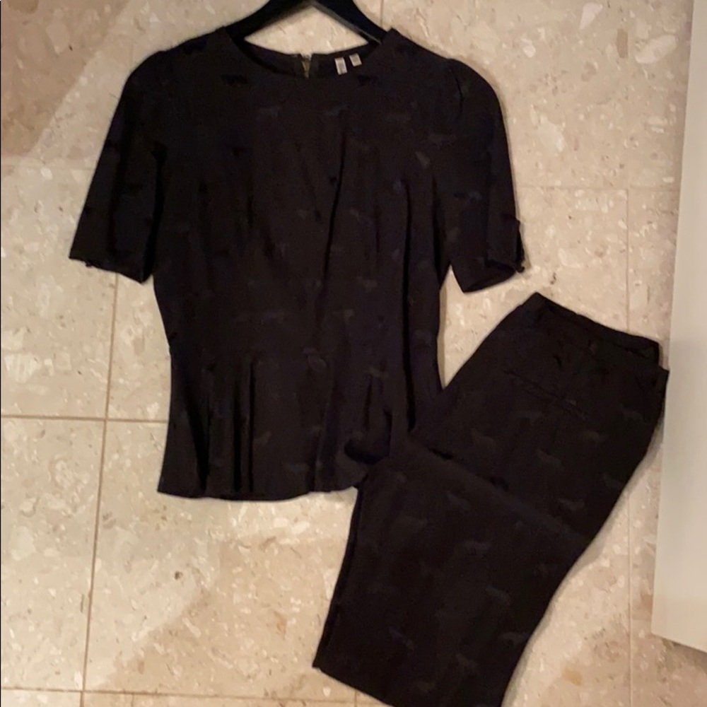 Two-piece pants suit